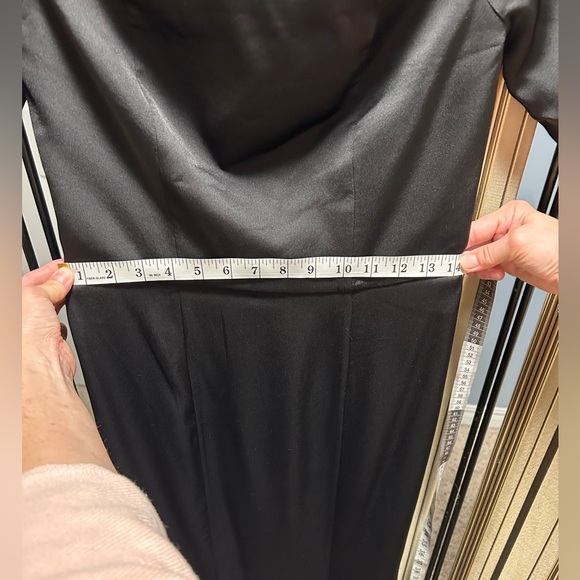 Fame and Partners black gown - Picture 12 of 15